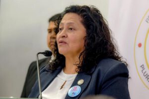 La ministra de Salud en conferencia de prensa
