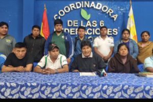 Evo Morales junto a sus bases