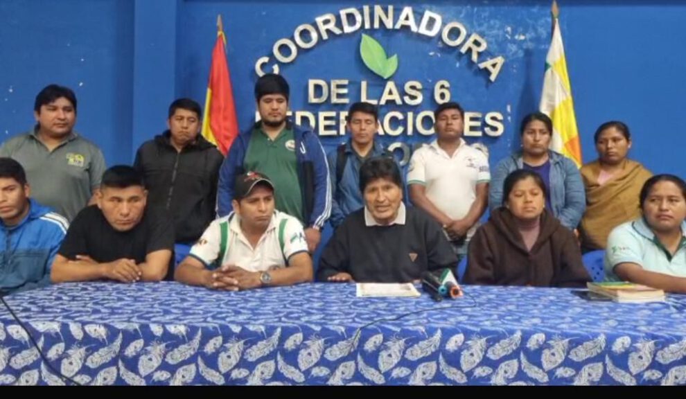 Evo Morales junto a sus bases