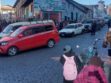 Largas filas en estaciones de servicio