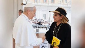 La exmandataria Jeanine Áñez realizó una visita al Vaticano, donde sostuvo un encuentro con el Papa León XIV