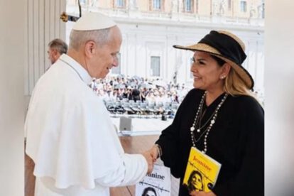 La exmandataria Jeanine Áñez realizó una visita al Vaticano, donde sostuvo un encuentro con el Papa León XIV