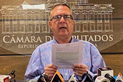 Carlos Alarcón