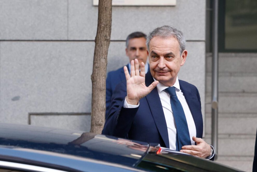 El expresidente del Gobierno, José Luis Rodríguez Zapatero, llega a la Audiencia Nacional para declarar como investigado por organización criminal, tráfico de influencias y falsedad en la causa sobre el préstamo a la compañía aérea Plus Ultra