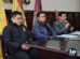 Autoridaes de la Alcaldía y Gobernación junto a uno de los organizadores
