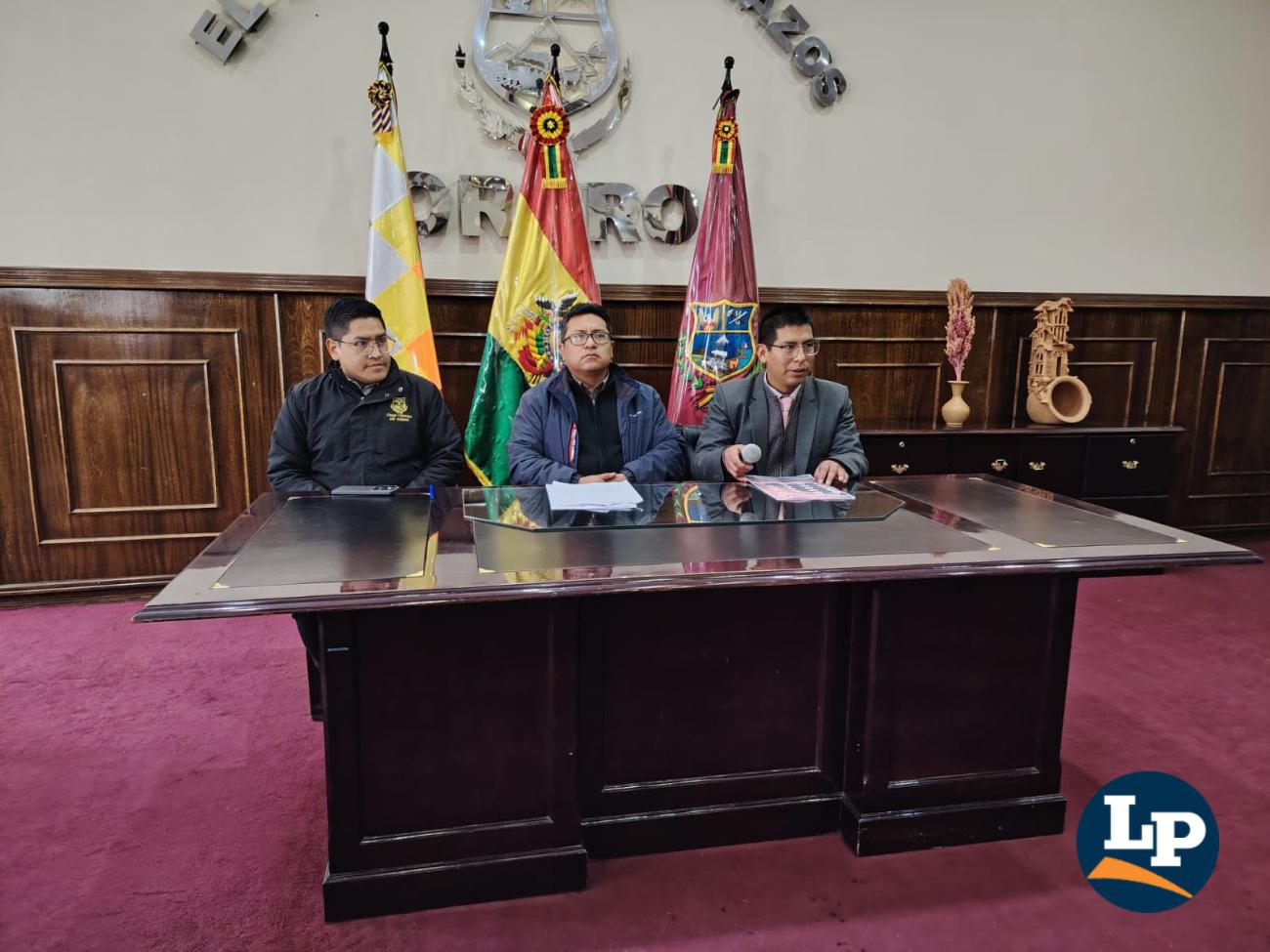 Autoriades municipales y departamentales
