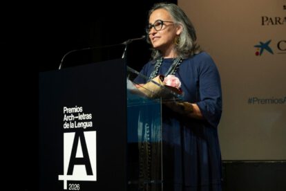 La investigadora Tatiana Alvarado Teodorika durante su intervención en la gala de los Premios Archiletras de la Lengua 2026