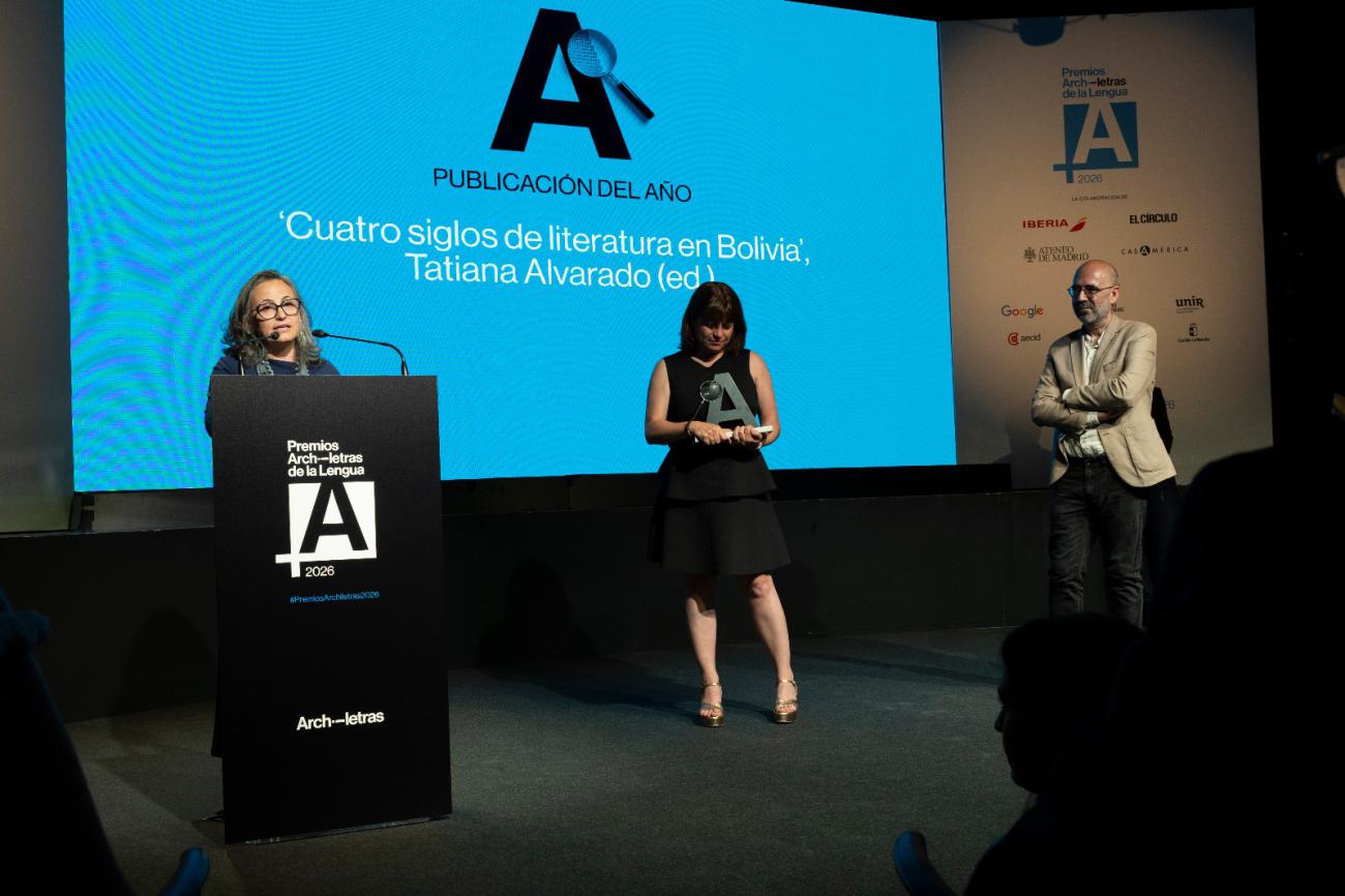 El momento en que la obra Cuatro Siglos de Literatura en Bolivia, es reconocida como “Publicación del Año”