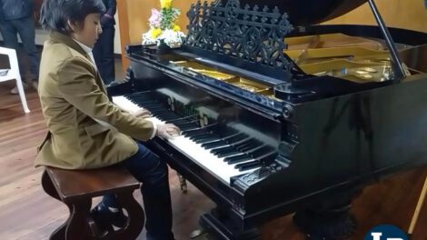 Manitos en el Piano