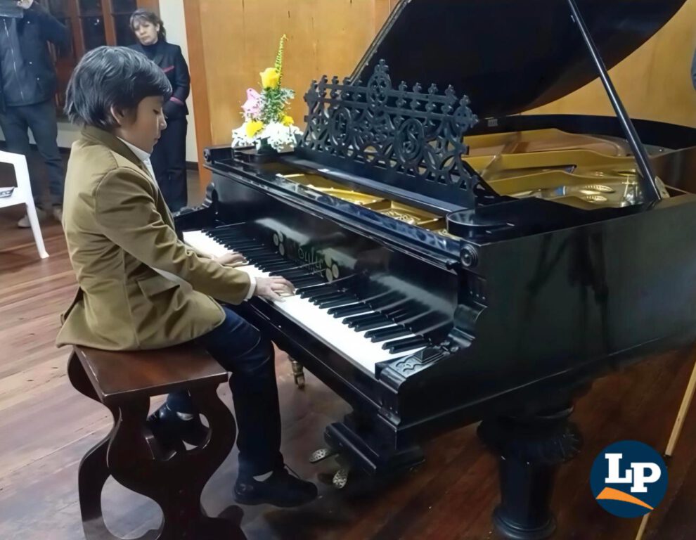 Manitos en el Piano