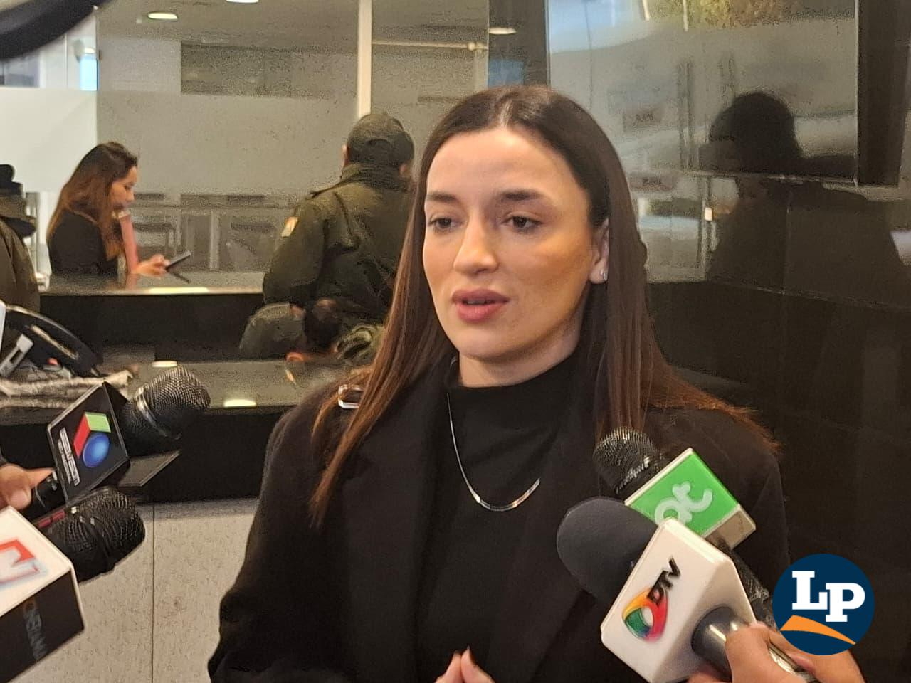 La diputada Moreno en confernecia de prensa