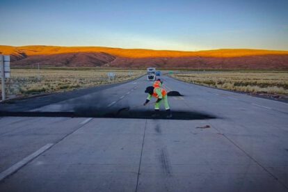 Diversos puntos de las carreteras nacionales fueron obstruidos con rocas, montículos de tierra, fogatas y otros elementos