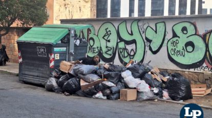 Durante los días de bloqueo la basura se acumuló en La Paz
