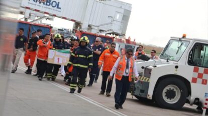 Bomberos y grupos de rescate
