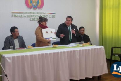 Imagen de la firma del acuerdo