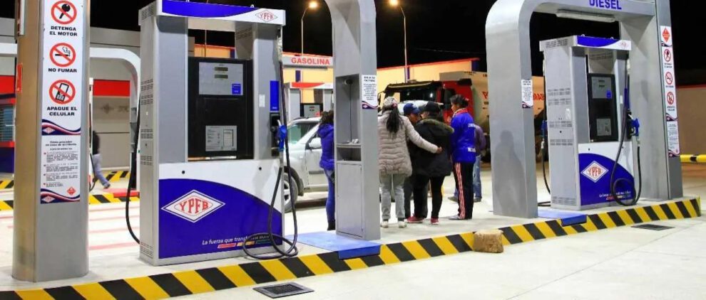 Mejora el abastecimiento de gasolina, pero persiste la crisis de diésel en el agro y transporte
