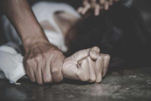 El sujeto fue aprehendido y conducido a dependencias policiales con fines investigativos