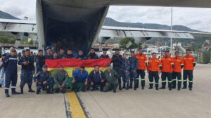 La misión está conformada por 20 especialistas: dos de la UMEE y 18 del SAR-FAB