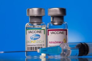 Vacunas contra el Covid-19, Pfizer y AstraZeneca