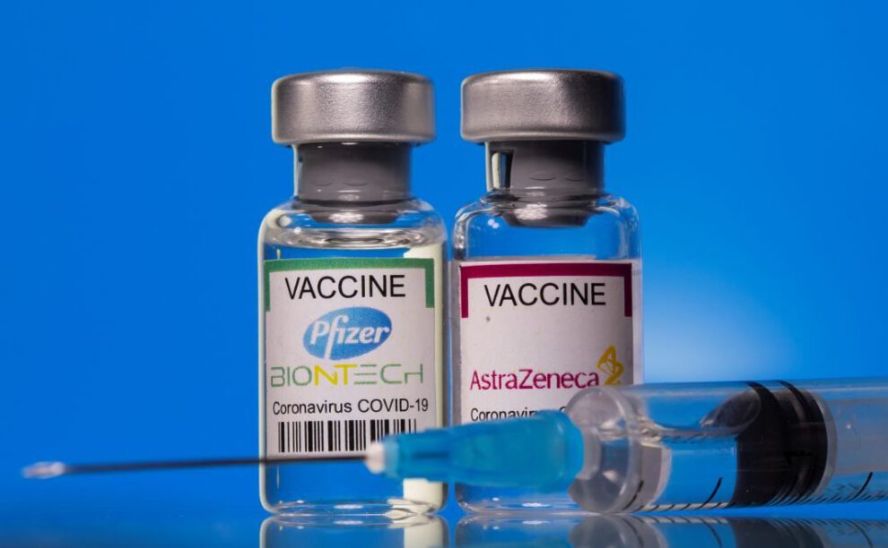 Vacunas contra el Covid-19, Pfizer y AstraZeneca