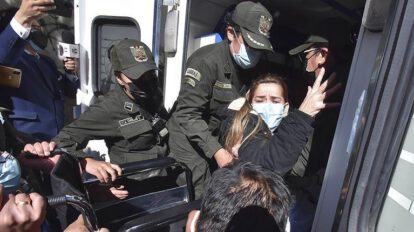 Traslado de Jeanine Añez por la Policía