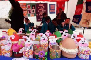 Feria Productiva Oruro con estudiantes del Centro Apoyo Educativo