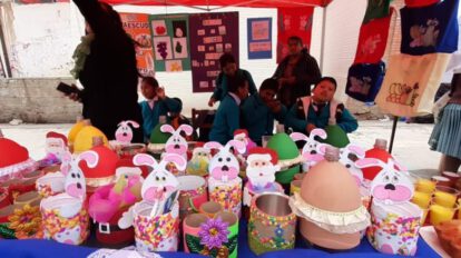 Feria Productiva Oruro con estudiantes del Centro Apoyo Educativo