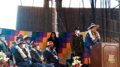 Reactivación económica Oruro con el poder de sus brazos