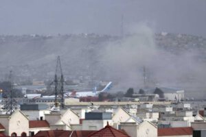 Vista general de Kabul tras el ataque en el aeropuerto internacional