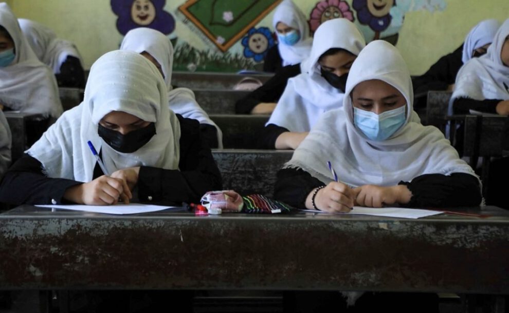 Derecho a la educación para mujeres afganas