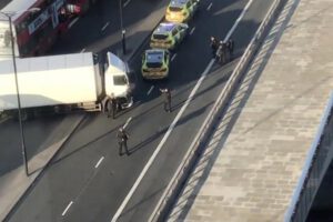 Tiroteo en Londres con presencia policial y ambulancias