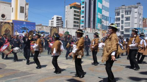 Carnaval de Oruro con la participación de la Banda Imperial