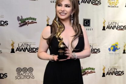 Rosario Arce Premio Estatuilla Dorada