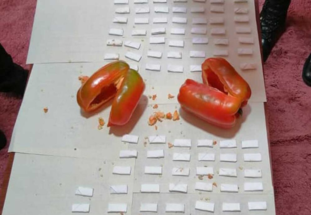 Cocaína en pimentones encontrados en la cárcel de Obrajes en La Paz