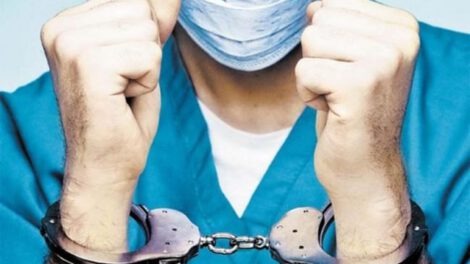 Pediatra boliviano acusado de abuso sexual a niños