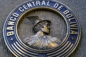 BCB compra oro a cooperativas mineras para fortalecer la economía boliviana