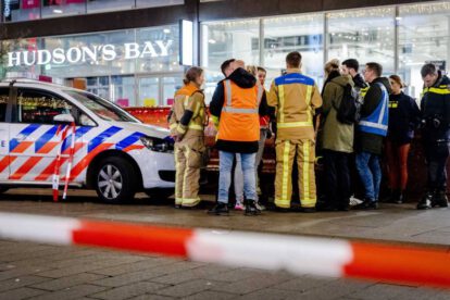 Ataque con cuchillo en La Haya deja tres personas heridas