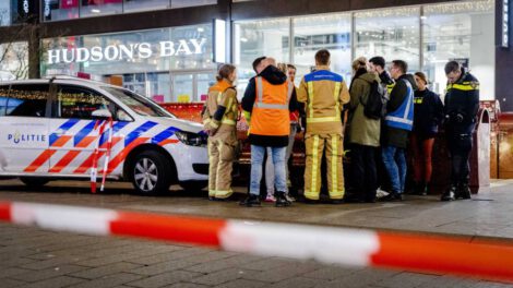 Ataque con cuchillo en La Haya deja tres personas heridas