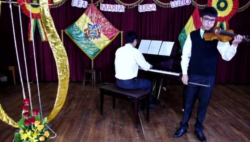 Recital de Música de mi Bolivia en el Instituto María Luisa Luzio