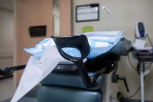 Texas prohíbe el aborto después de seis semanas de gestación