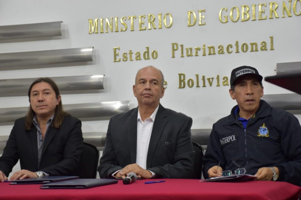 Repatriación de ciudadanos venezolanos y cubanos en Bolivia