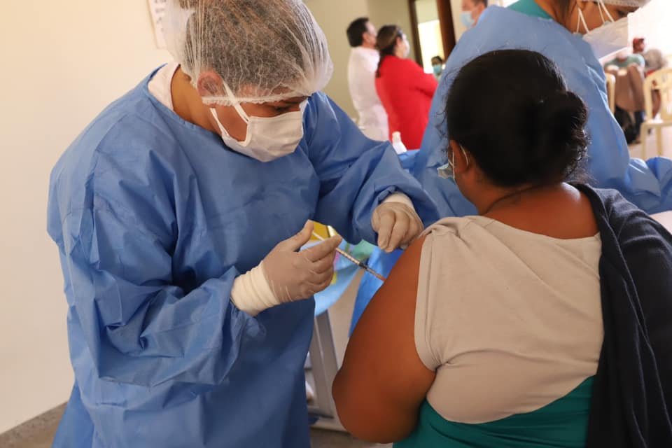 Avance de vacunación en Santa Cruz