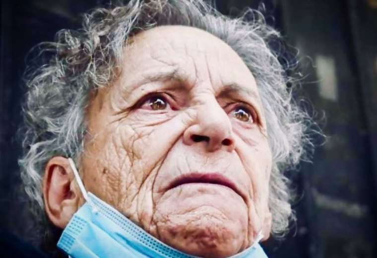 Amparo Carvajal defiende a Jeanine Añez