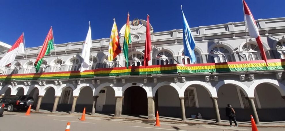 Convocan a extranjeros a adscribirse al SUS