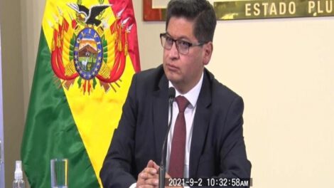 Ley de Incentivos Tributarios presentada por el Ministro de Economía y Finanzas, Marcelo Montenegro