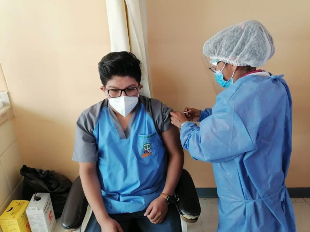 Personal de salud que fue vacunado contra el Covid-19