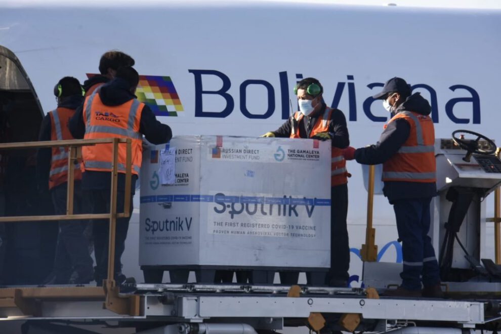 Llegada de 30.000 segundas dosis de vacunas Sputnik-V a Bolivia