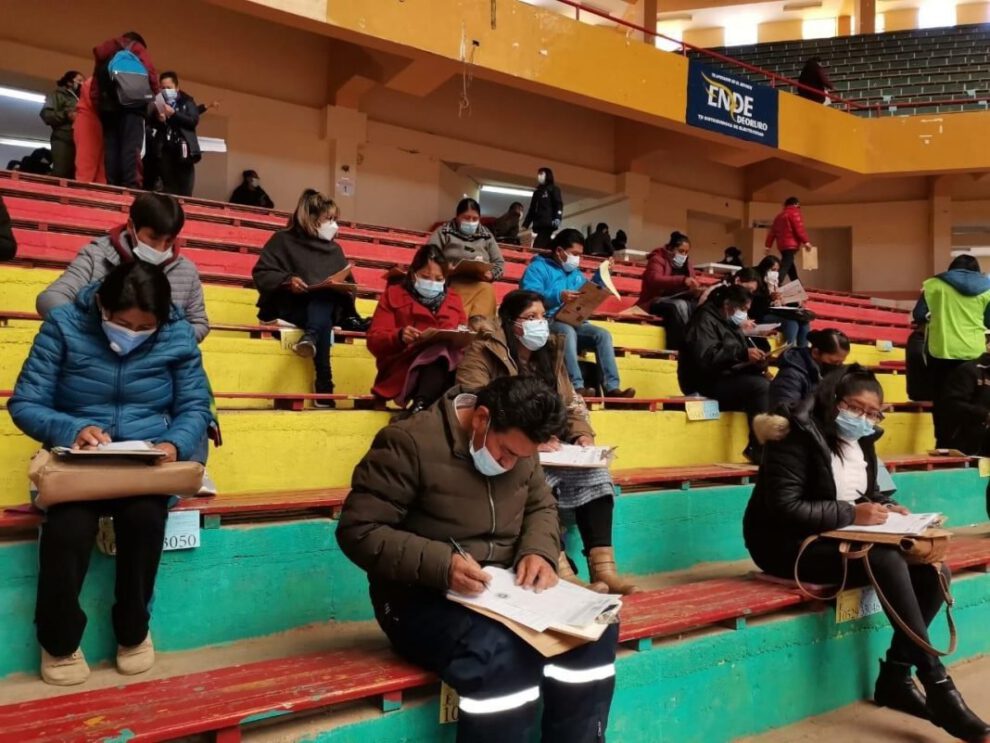 Resultados del examen de ascenso de categoría para maestros en Oruro