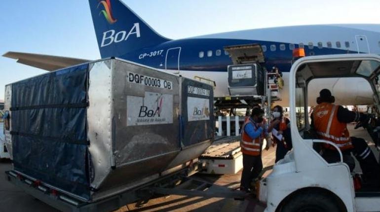 Bolivia recibe un lote nuevo de vacunas Sinopharm