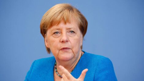 Talibán invita a Ángela Merkel a visitar Afganistán